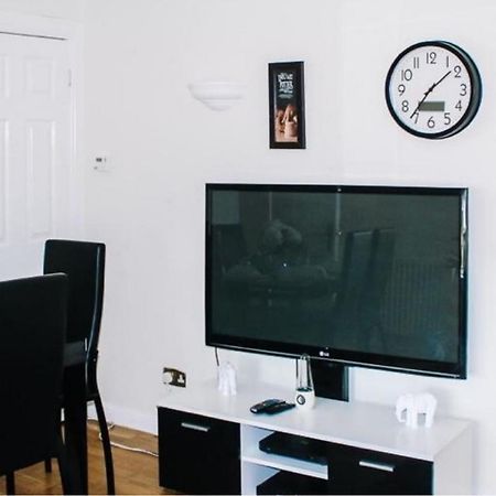 Home To Home Stay Apartment 글라스고 외부 사진