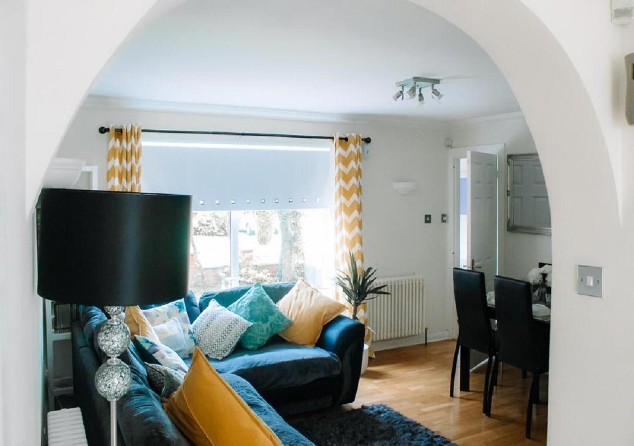 Home To Home Stay Apartment 글라스고 외부 사진